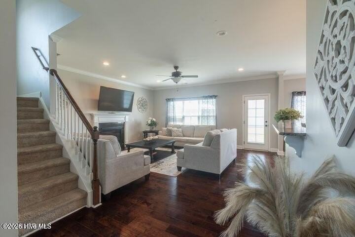 3204 Rounding Bend Rd - Photo 4 of 32