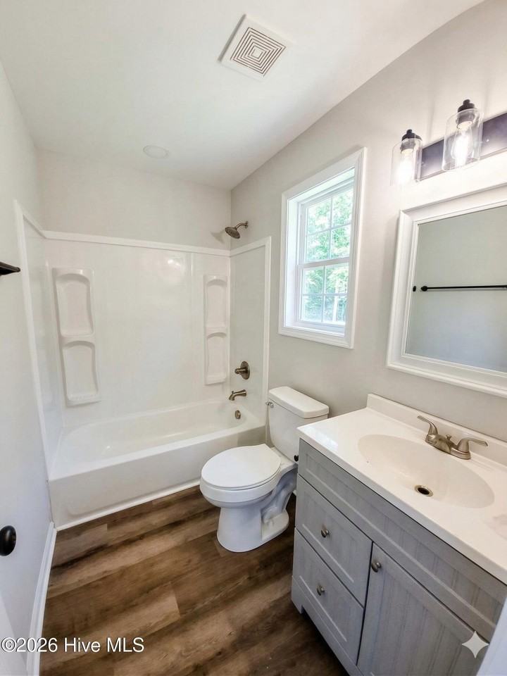 890 Breedlove Rd - Photo 2 of 4