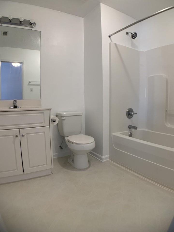 622 Brook Trl - Photo 3 of 15