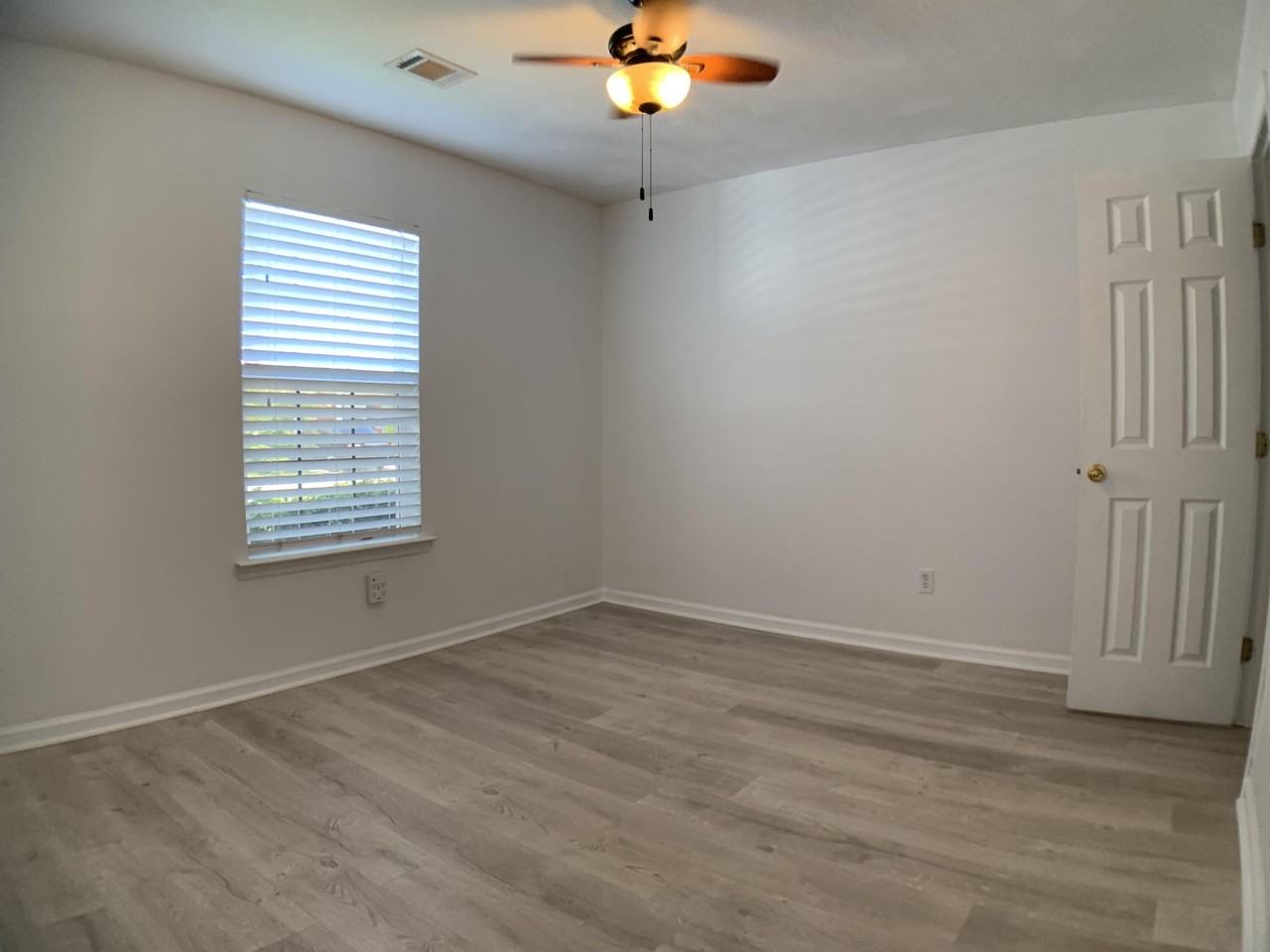 622 Brook Trl - Photo 7 of 15