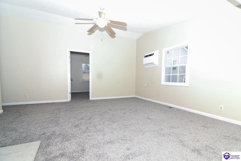 407 Knox Ave - Photo 3 of 24