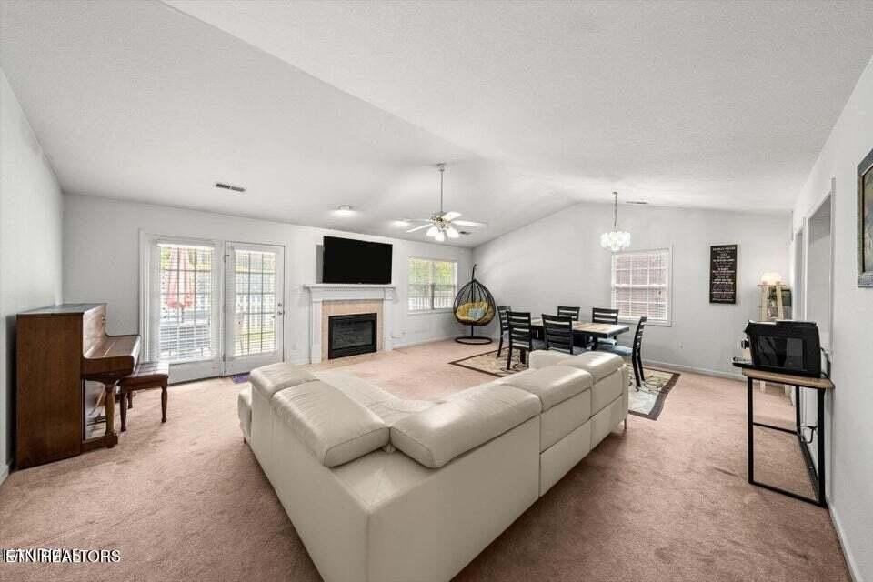 422 Brookshire Way - Photo 7 of 20