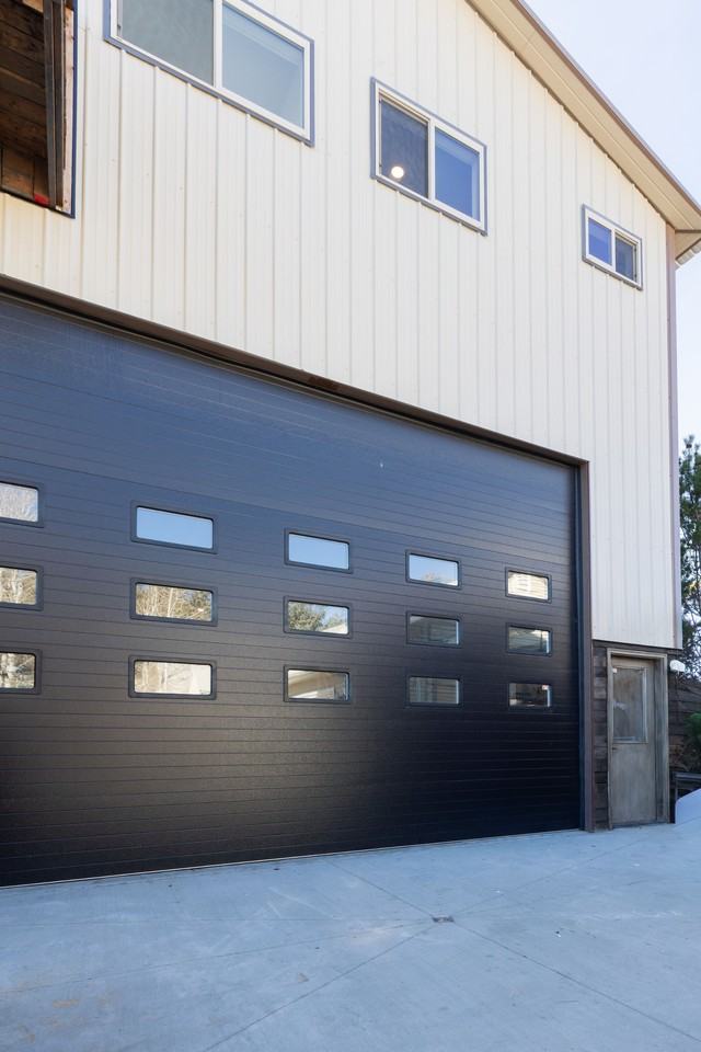 546 546 Alaska Frontage Road - Shop and - Photo 3 of 17