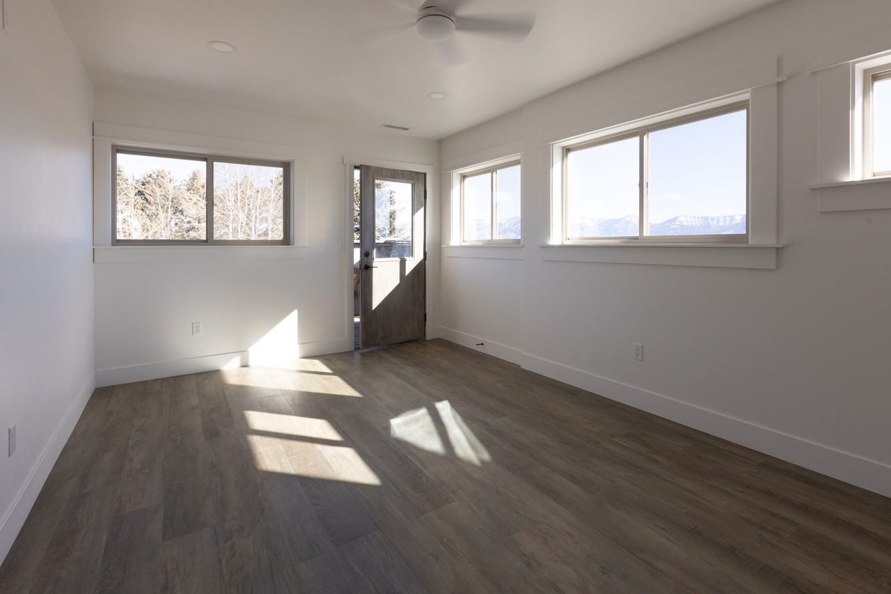 546 546 Alaska Frontage Road - Shop and - Photo 6 of 17