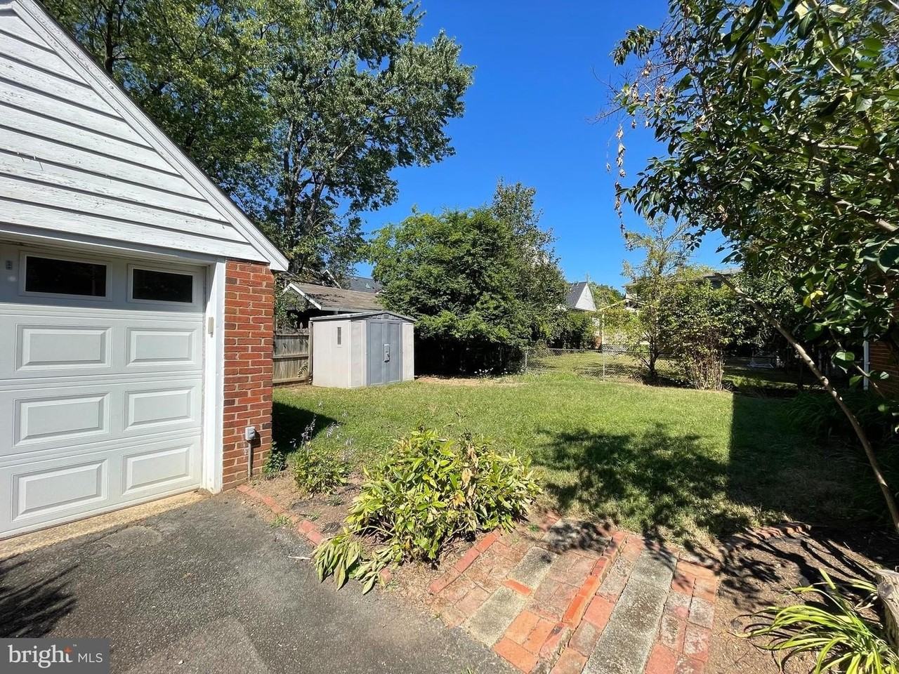 1526 N Utah St - Photo 5 of 50