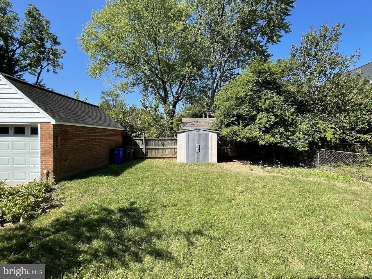 1526 N Utah St - Photo 7 of 50