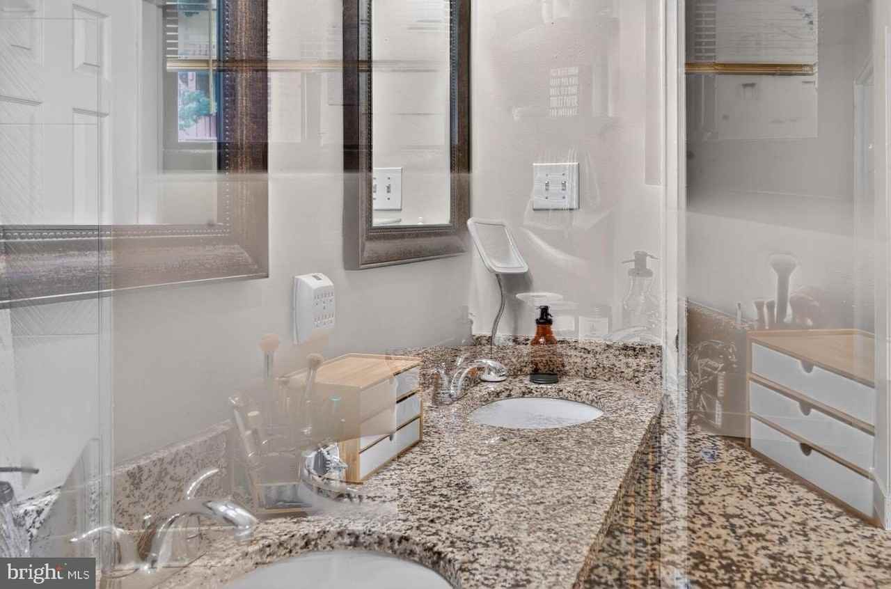 236 W Taylor Run Pkwy - Photo 3 of 20