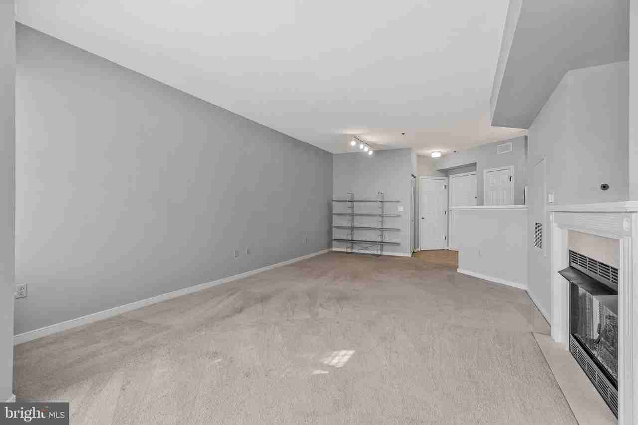 1625 International Dr - Photo 6 of 38