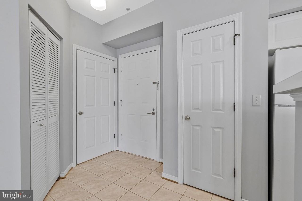 1625 International Dr - Photo 7 of 38