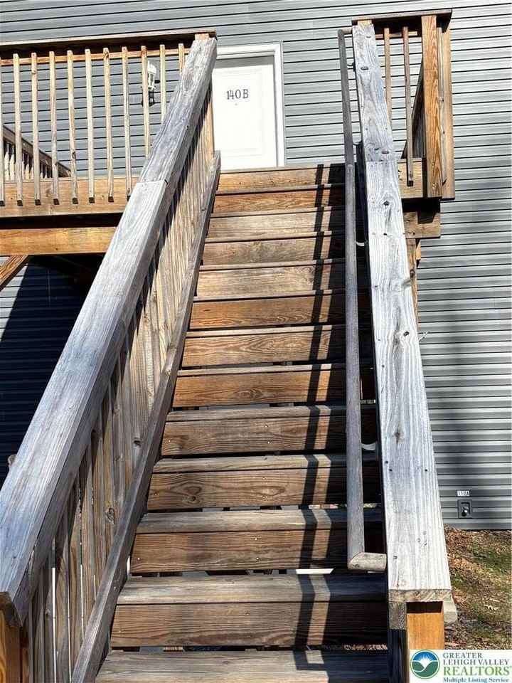 140 Gum St Unit B - Photo 2 of 12