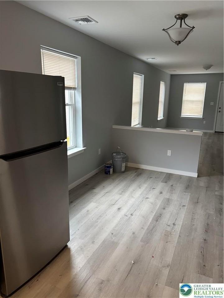 140 Gum St Unit B - Photo 5 of 12