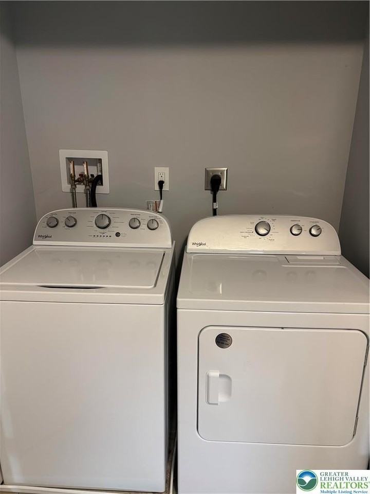 140 Gum St Unit B - Photo 6 of 12