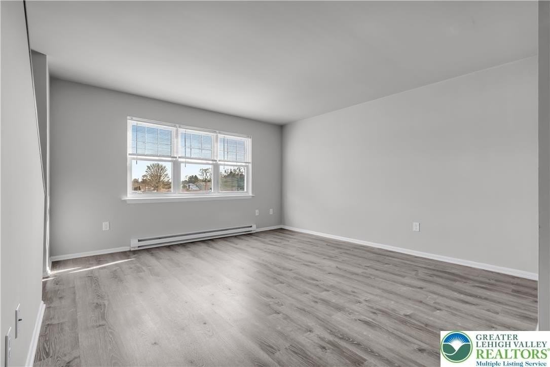 3155 Lucas Dr - Photo 3 of 22