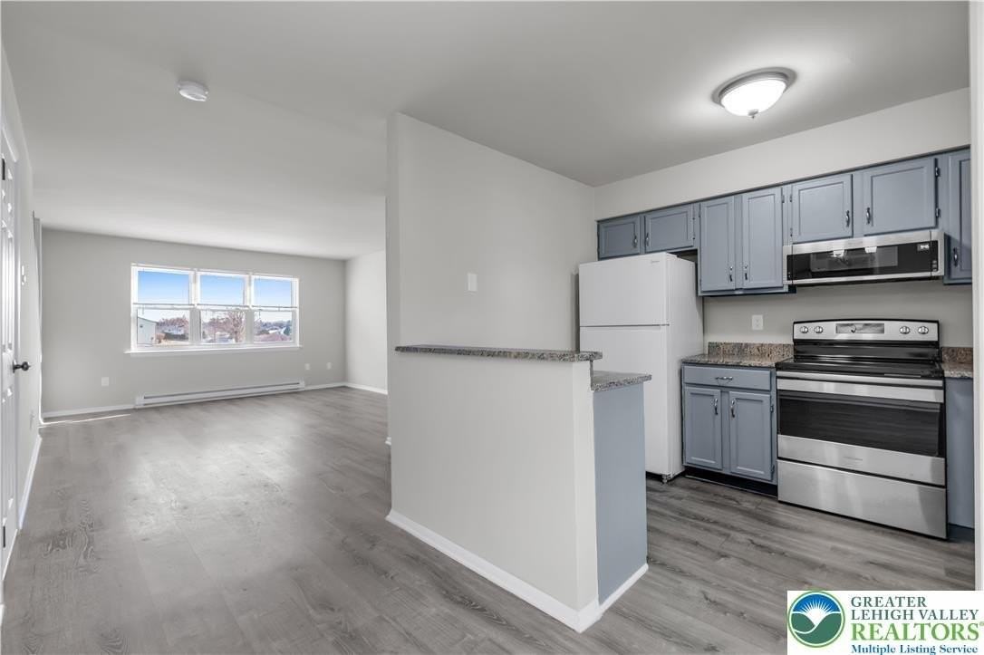 3155 Lucas Dr - Photo 6 of 22