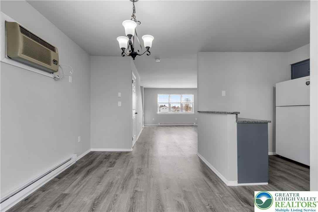 3155 Lucas Dr - Photo 7 of 22