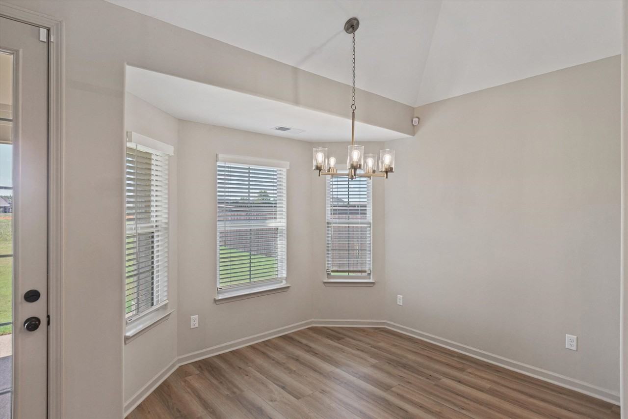 40 Hidden Field Cv - Photo 6 of 20