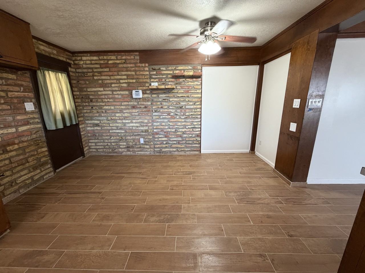 1044 Paradise Dr #1 - Photo 2 of 17