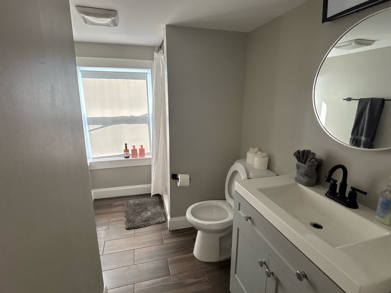 804 Holloway St #2 - Photo 3 of 19