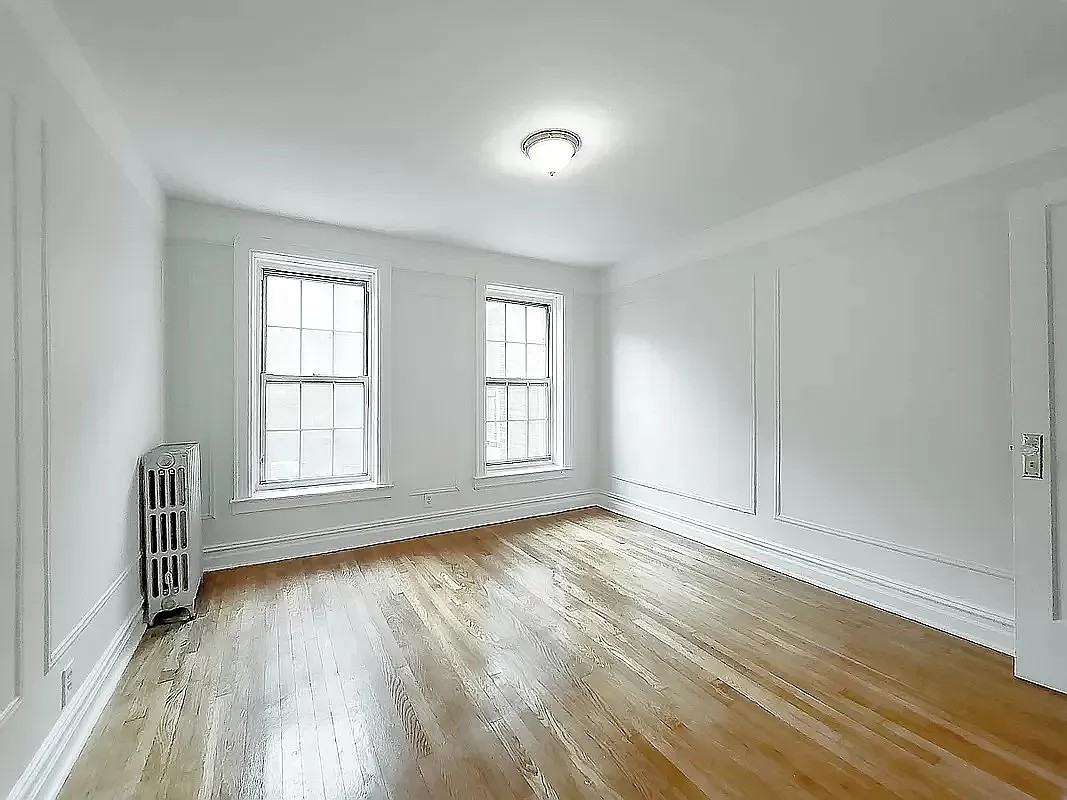 400 E 75th St #16 - Photo 5 of 8