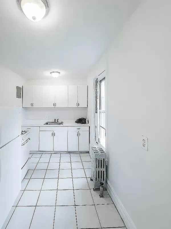 400 E 75th St #16 - Photo 6 of 8