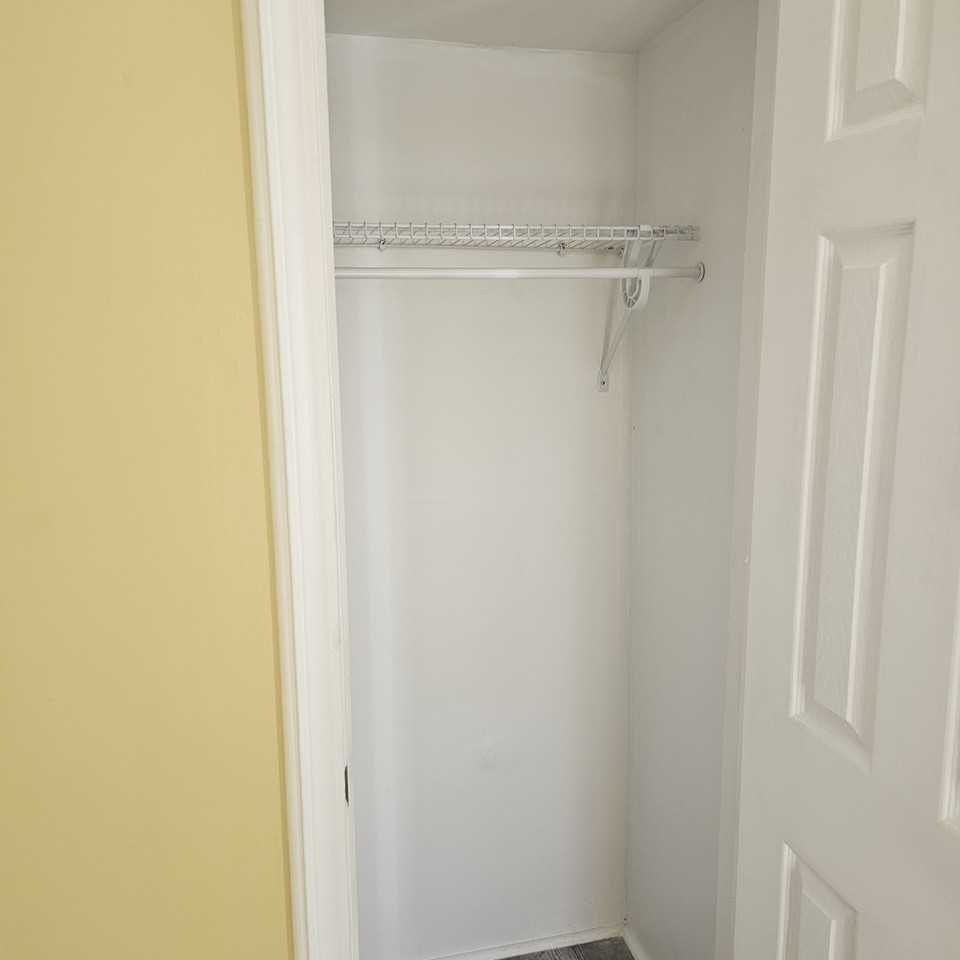 14740 W Chicago St #B - Photo 7 of 12