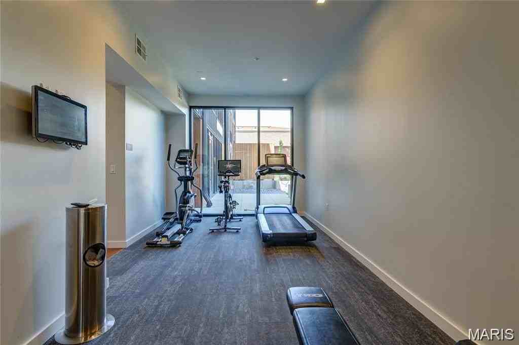 4101 Laclede Ave #316 - Photo 4 of 20