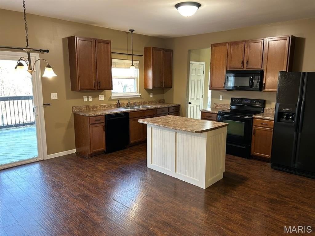 538 Springhurst Pkwy - Photo 7 of 34