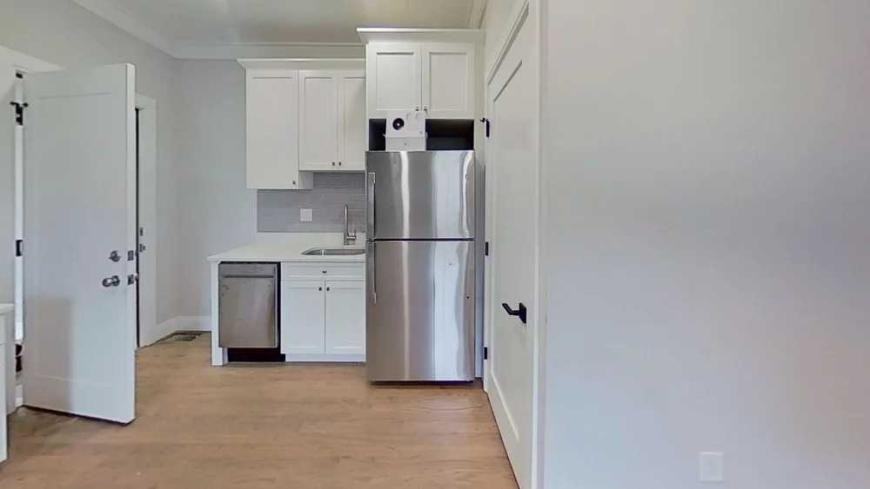 103 George St - Photo 2 of 6