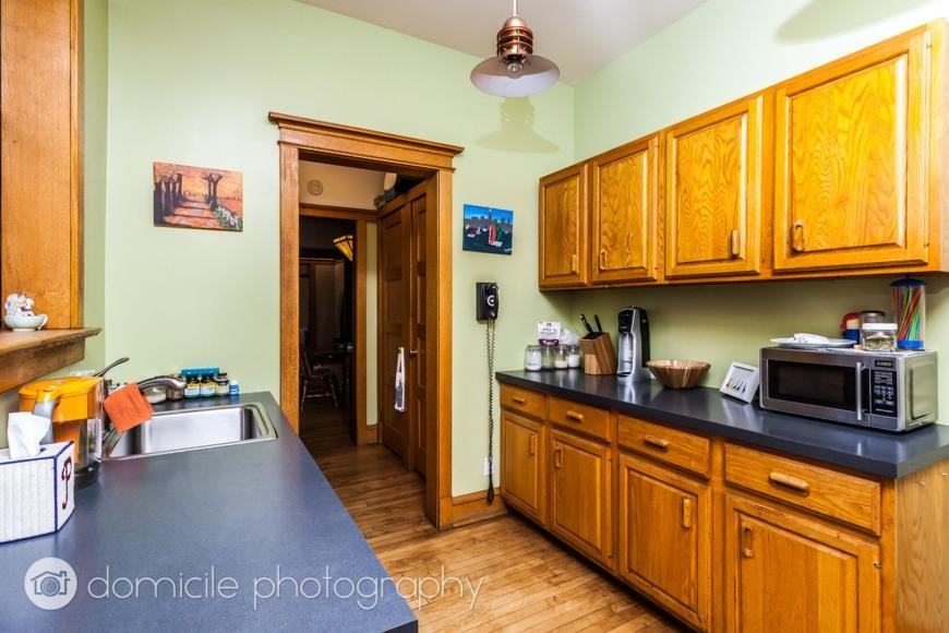 3747 N Pine Grove Ave - Photo 4 of 10