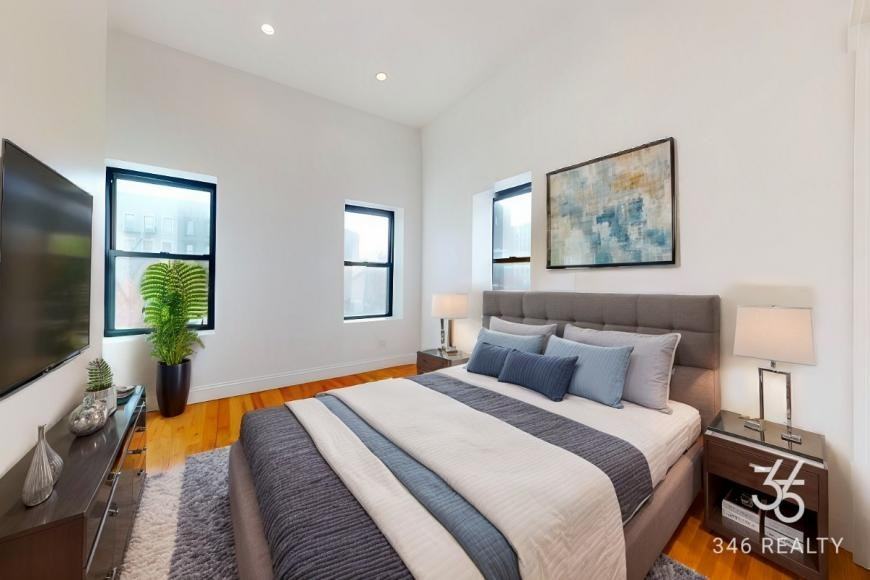 101 W 127th St - Photo 5 of 9