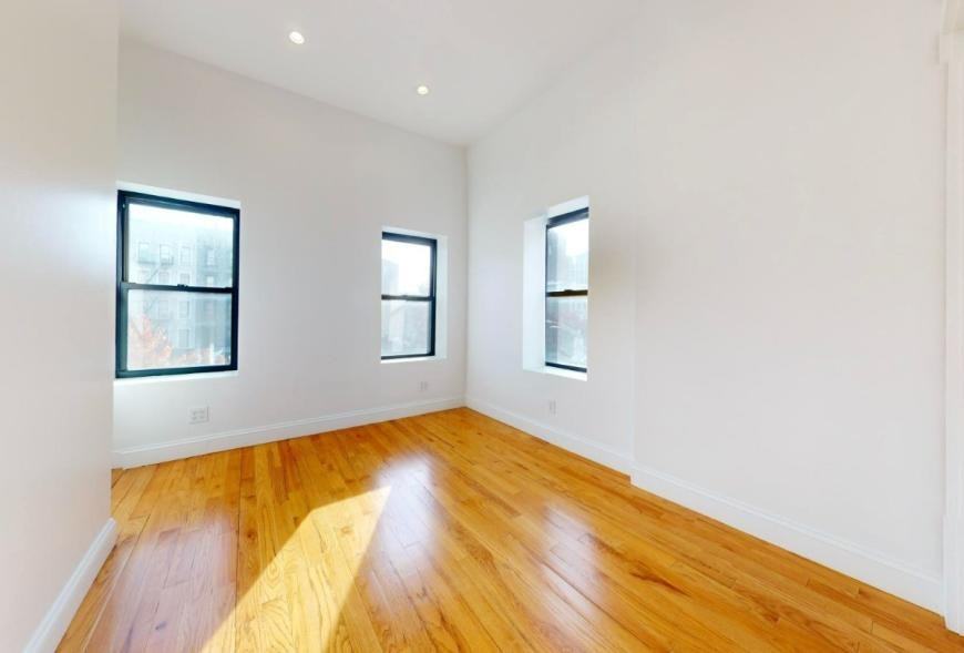 101 W 127th St - Photo 6 of 9