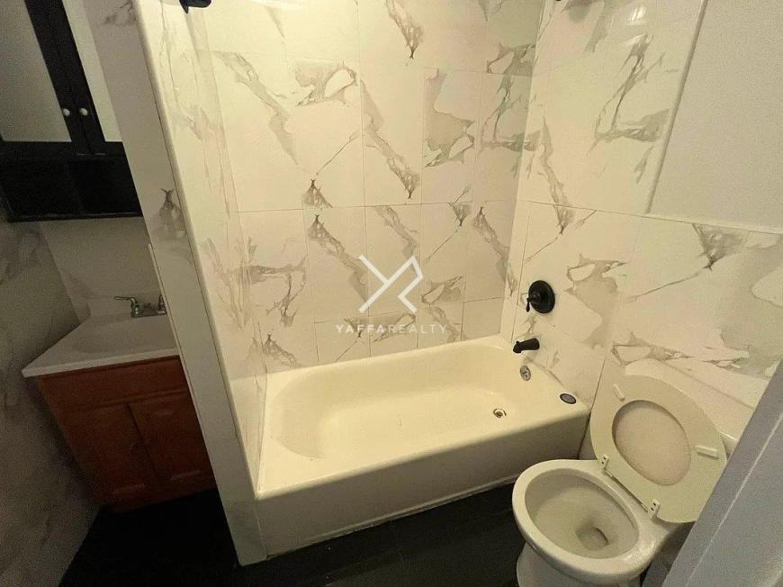 2162 Fulton St - Photo 6 of 6