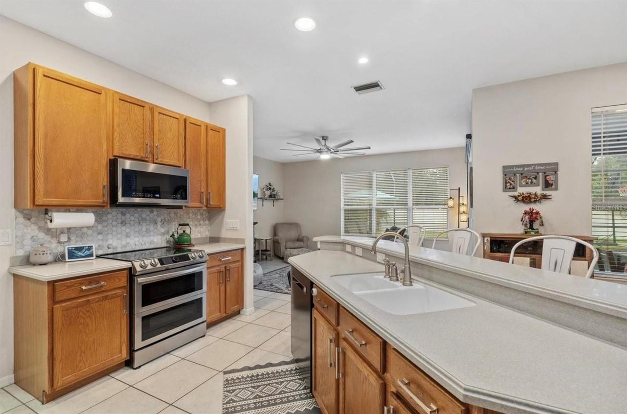 1602 Pinyon Pine Dr - Photo 2 of 10