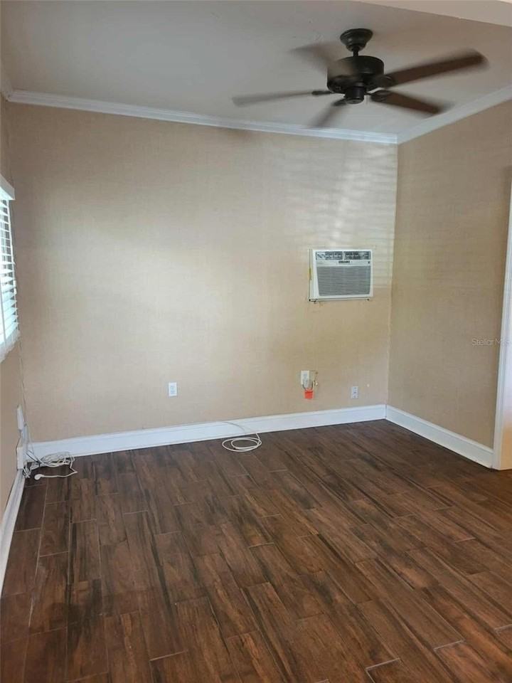 1759 Fruitville Rd - Photo 2 of 7