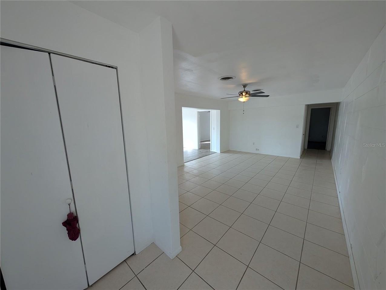 27284 Sunnybrook Rd - Photo 2 of 12