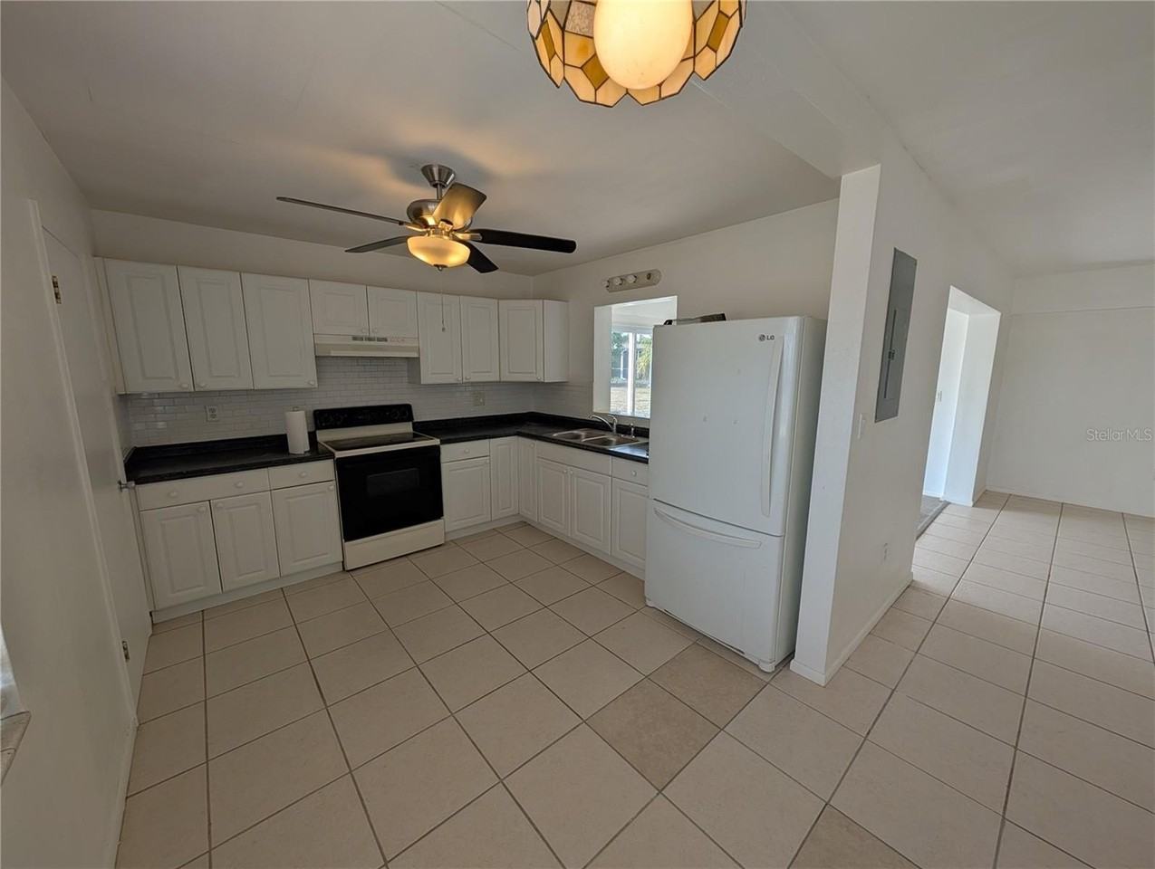 27284 Sunnybrook Rd - Photo 4 of 12