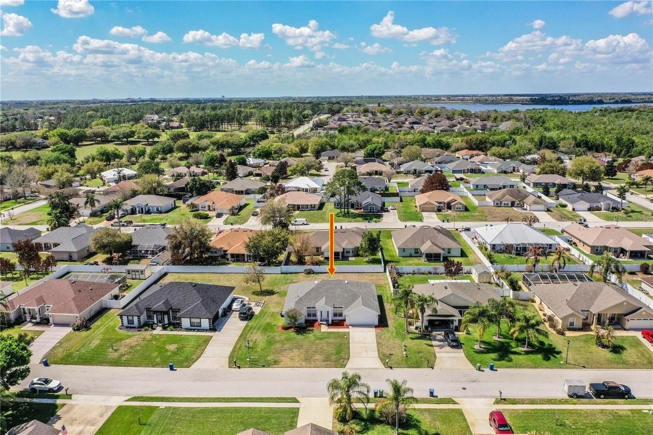 233 Towhee Rd - Photo 2 of 50