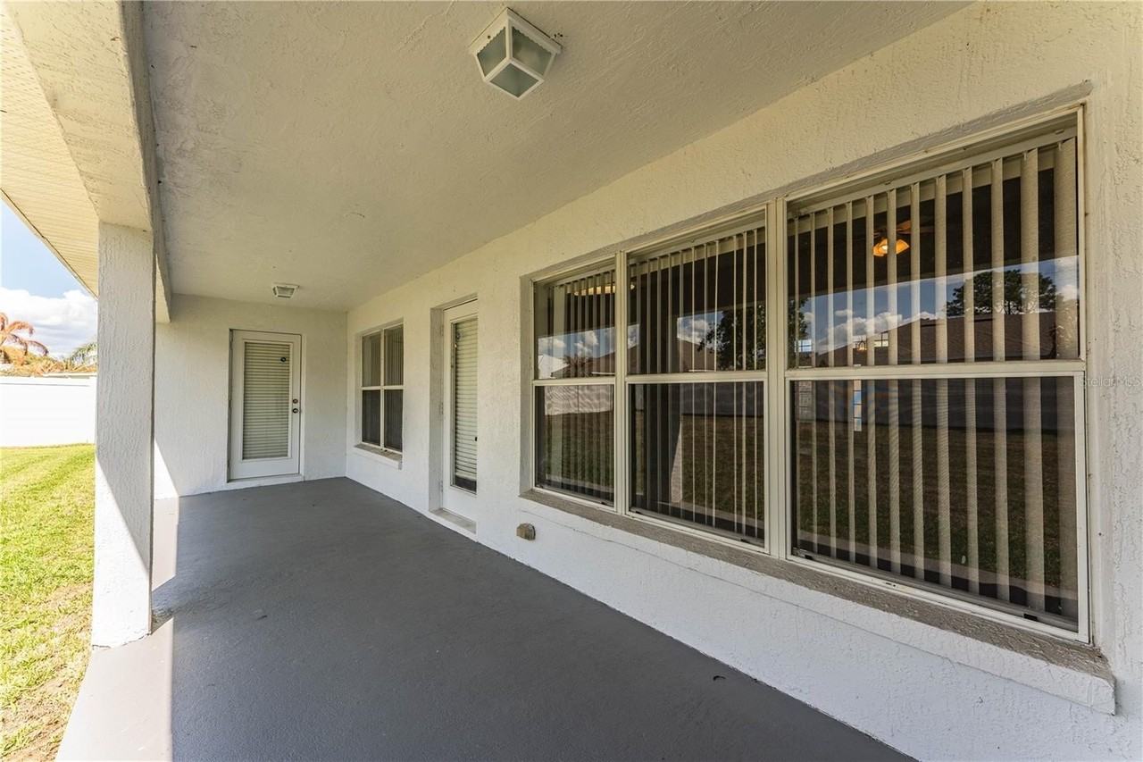 233 Towhee Rd - Photo 5 of 50