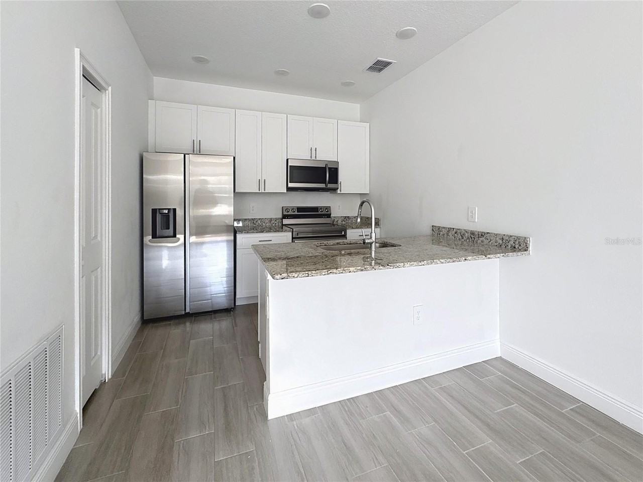 1554 Cumin Dr - Photo 4 of 15