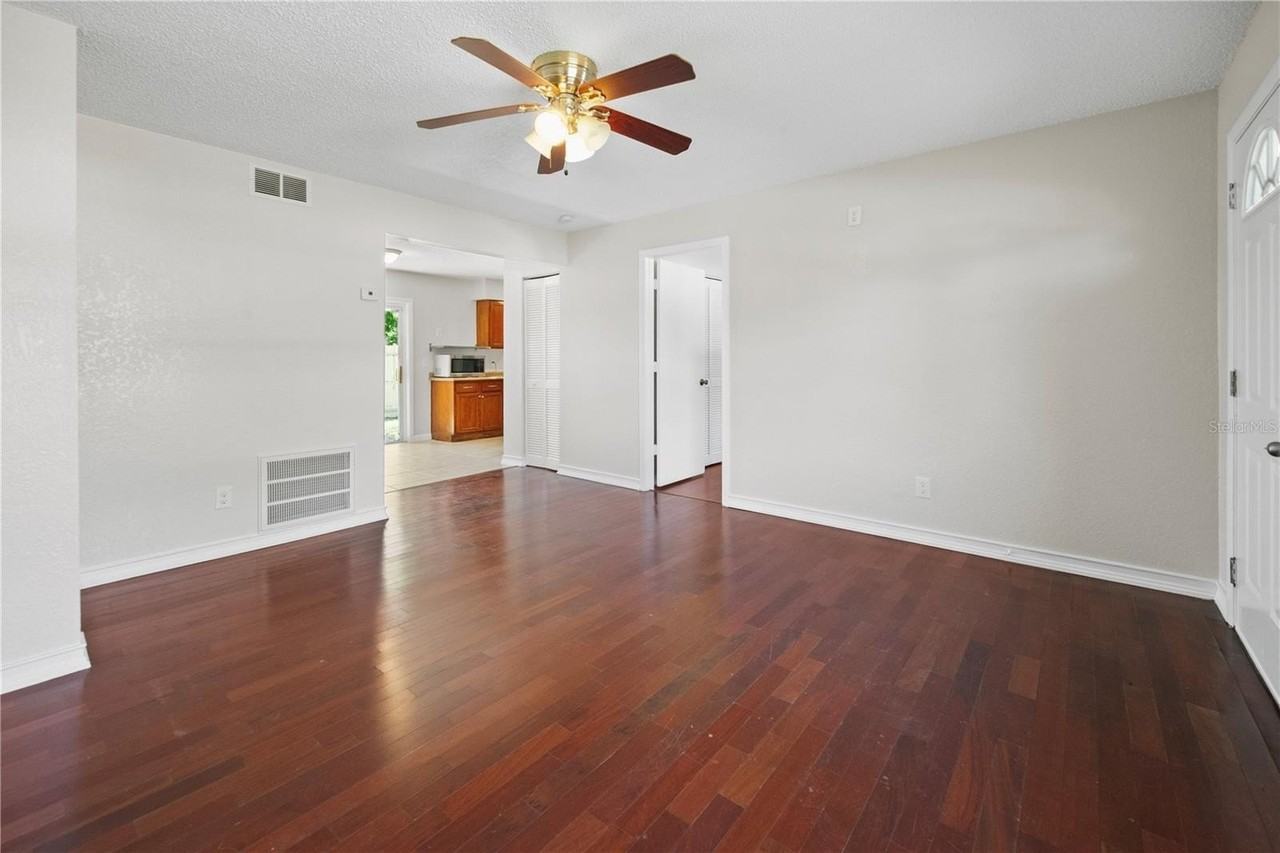 400 Montana Ave - Photo 7 of 26