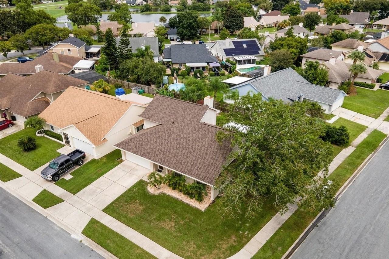 601 Tomlinson Ter - Photo 3 of 29