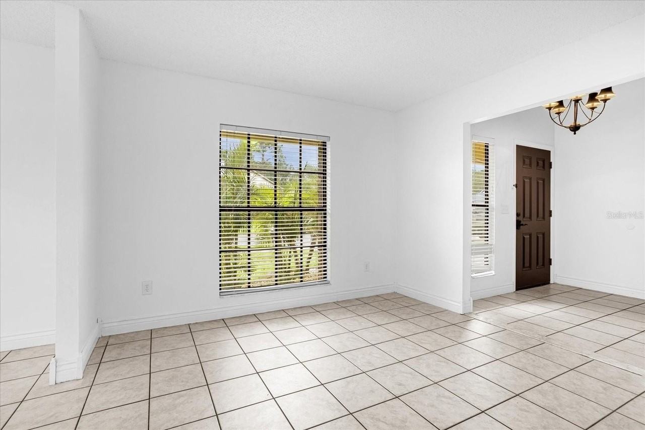 601 Tomlinson Ter - Photo 6 of 29