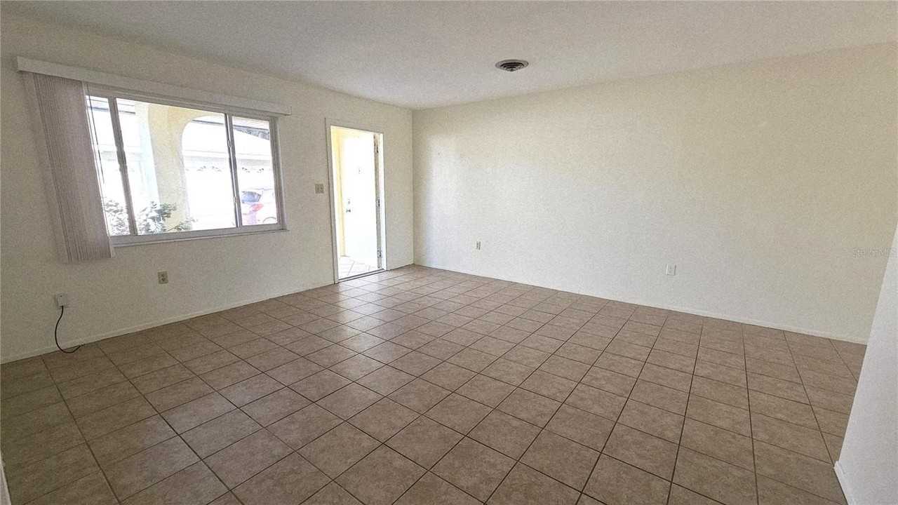 122 Boundary Blvd #A - Photo 3 of 27