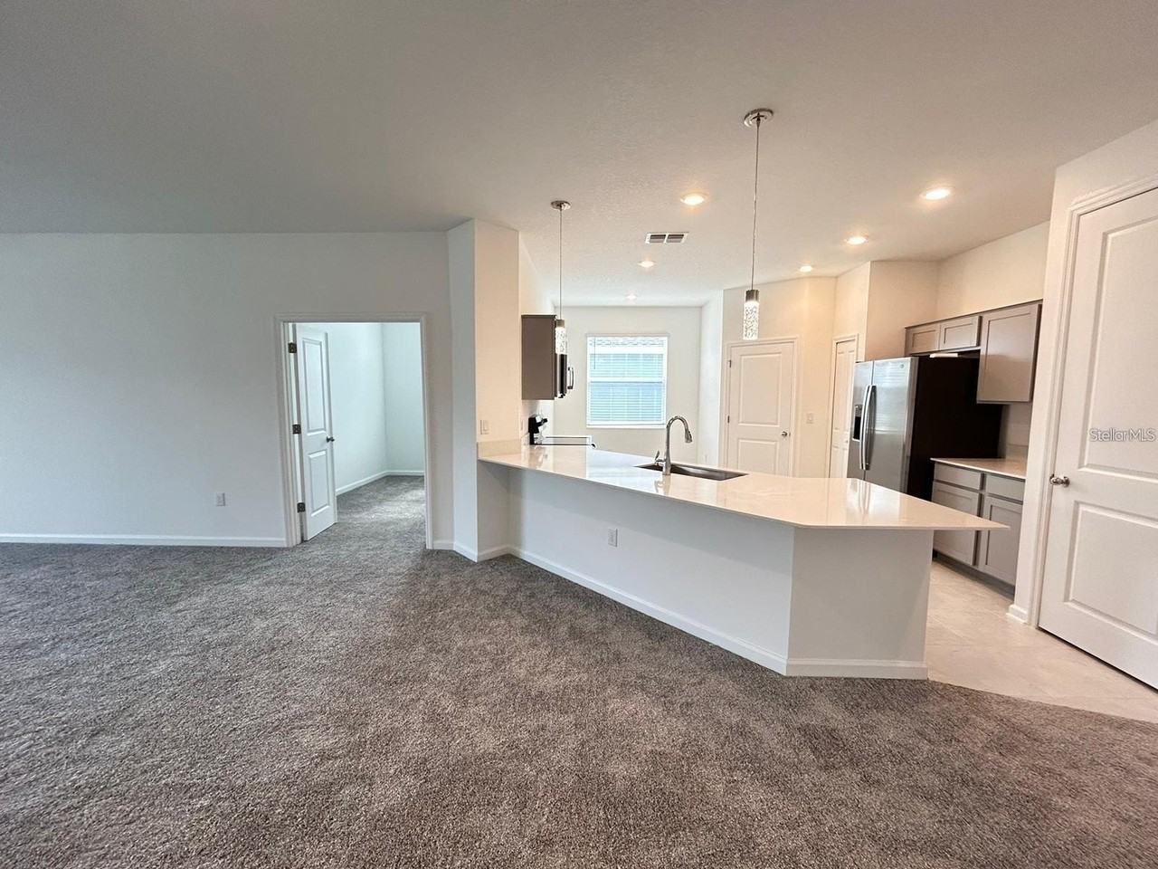 305 Loch Ct - Photo 5 of 18