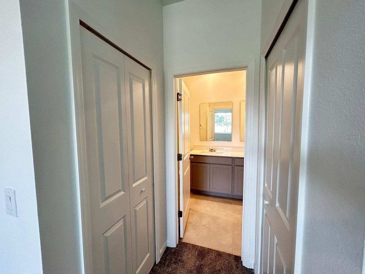 305 Loch Ct - Photo 6 of 18