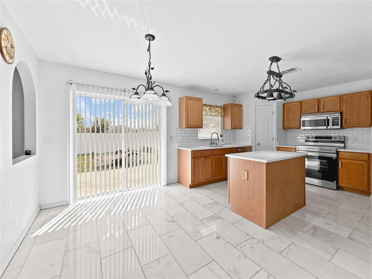 1035 Ronlin St - Photo 5 of 20