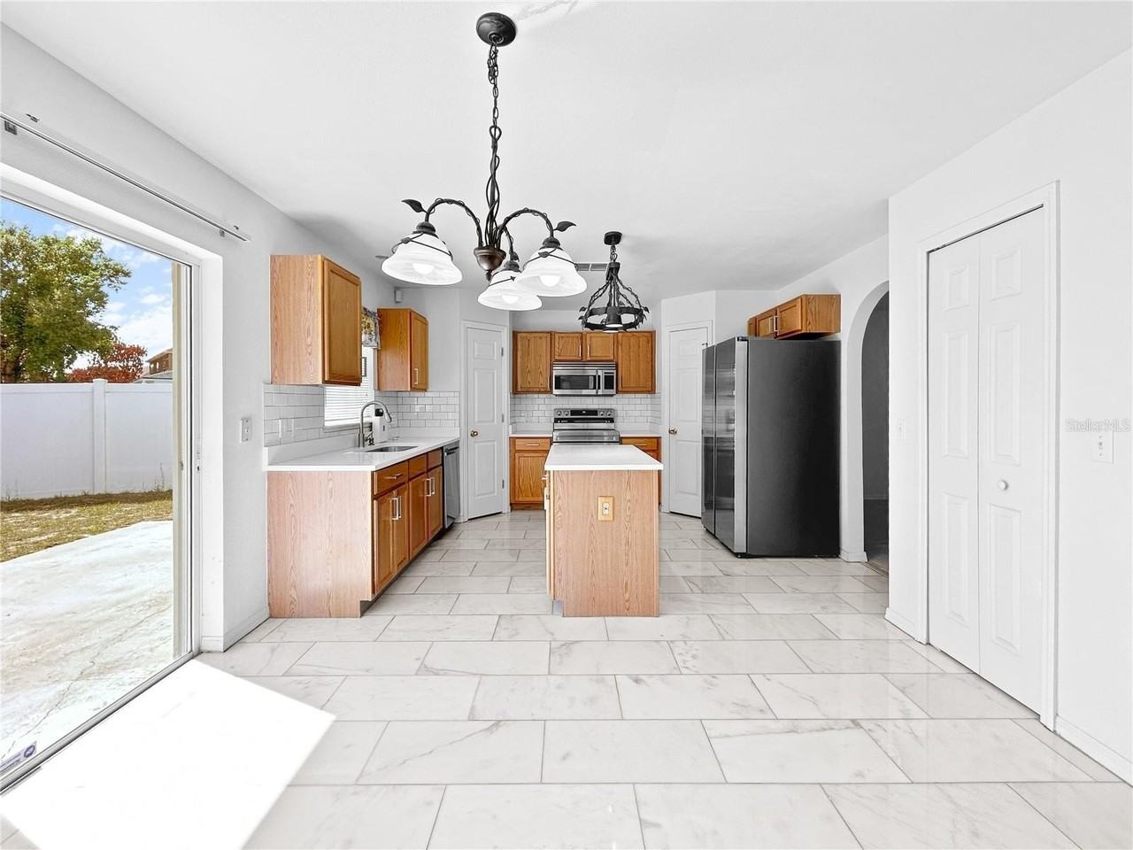 1035 Ronlin St - Photo 6 of 20