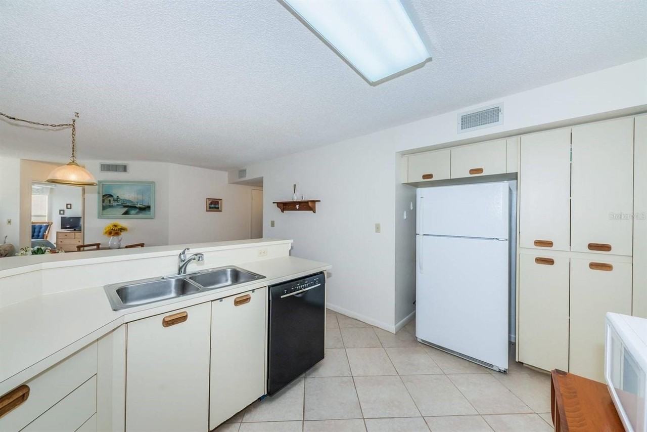 6050 Bahia Del Mar Cir #120 - Photo 4 of 22