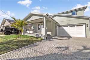 featured image of 2727 W Chestnut St