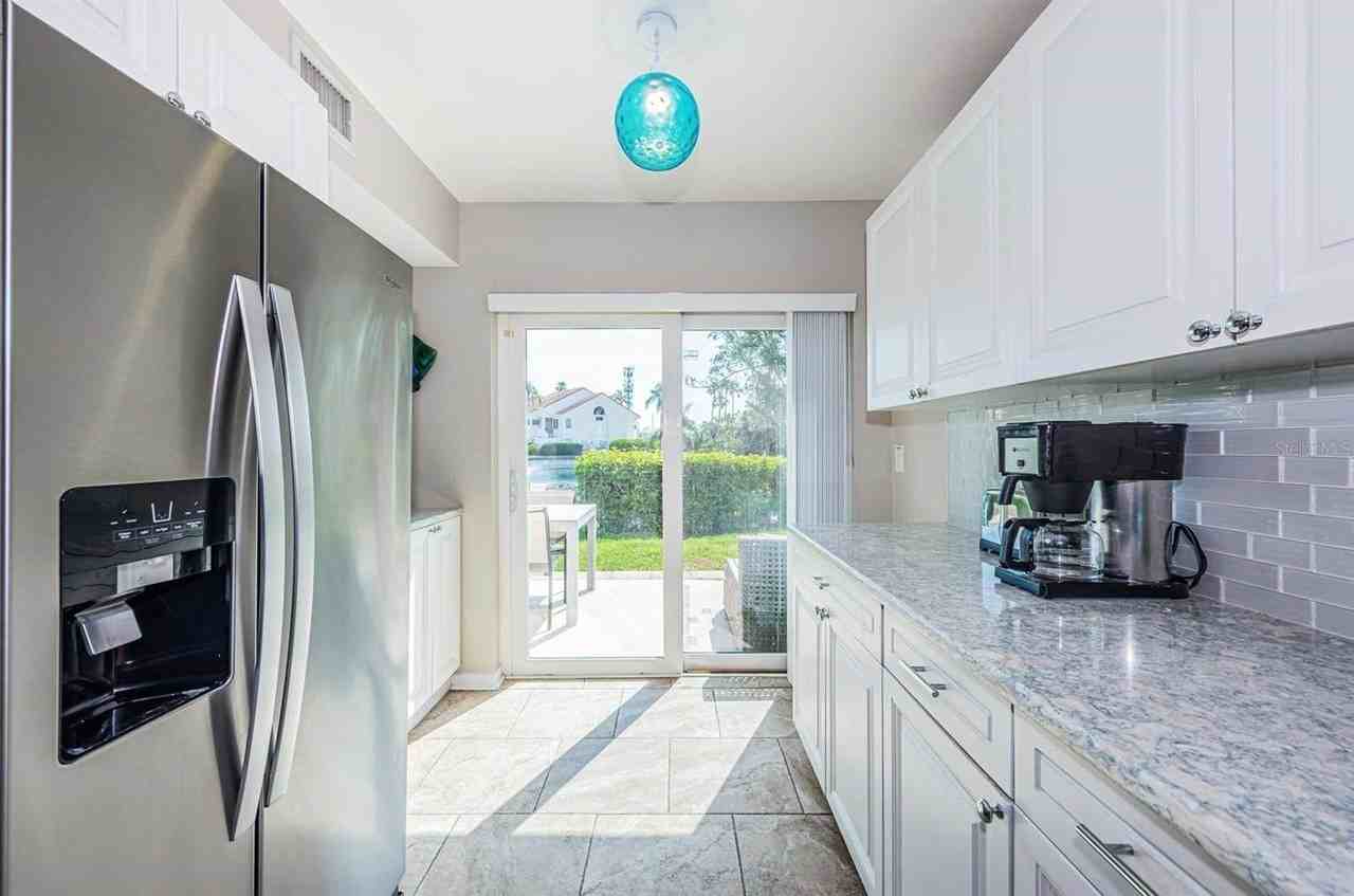 6107 Mirada Cir - Photo 3 of 17